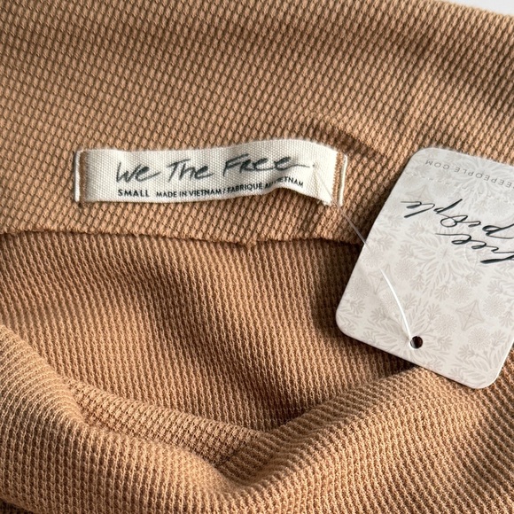 We The Free Fuji Off Shoulder Thermal Top Small S Pale Camel Waffle Knit Casual - Picture 3 of 12